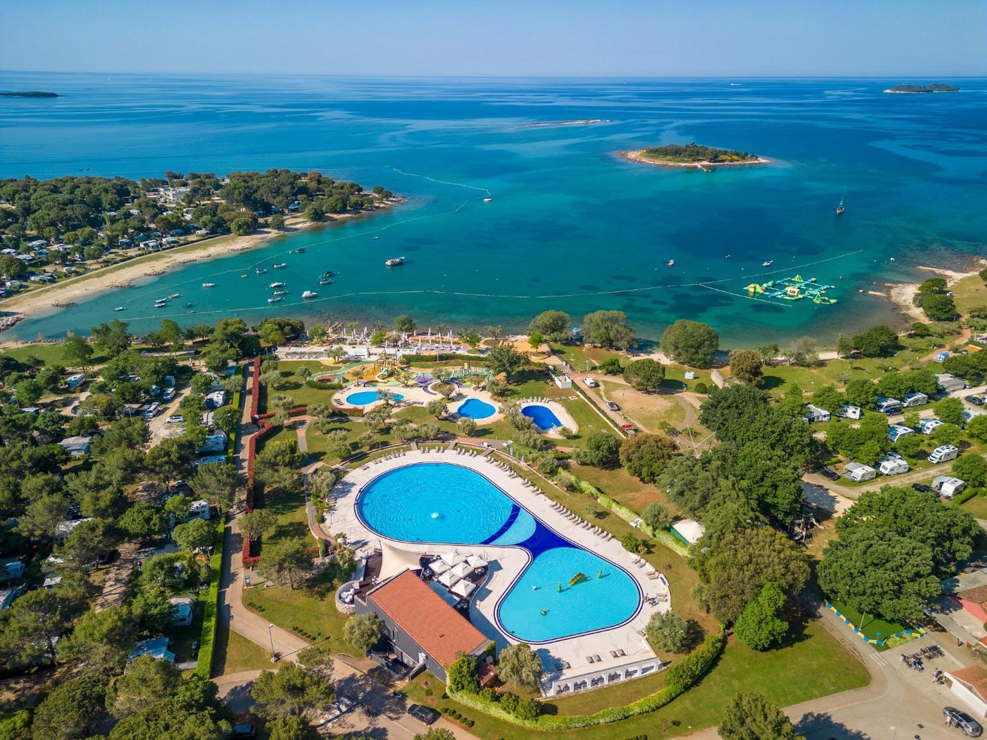 Eurocamp Tents At Campsite Polari Ровин Екстериор снимка