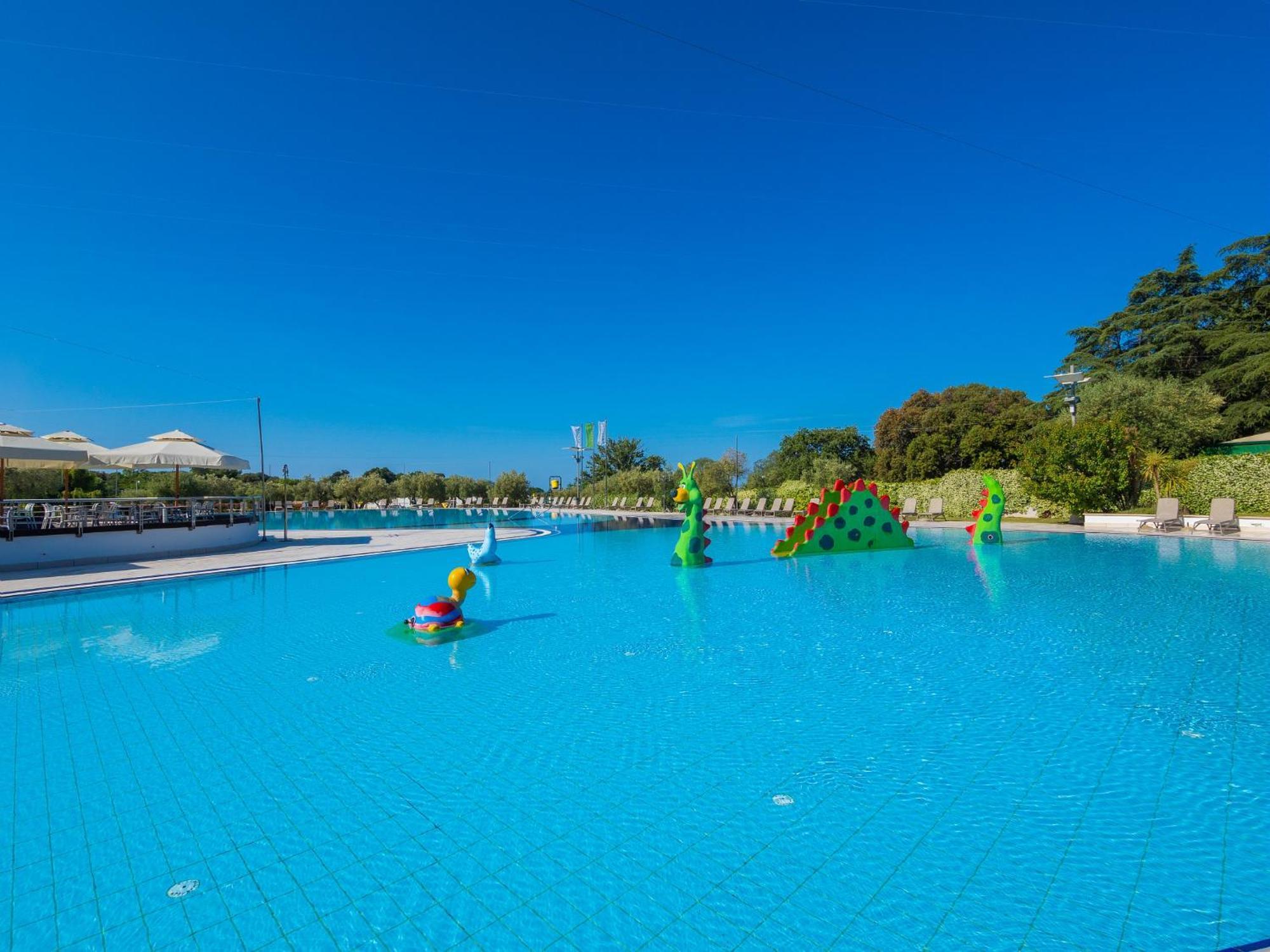 Eurocamp Tents At Campsite Polari Ровин Екстериор снимка